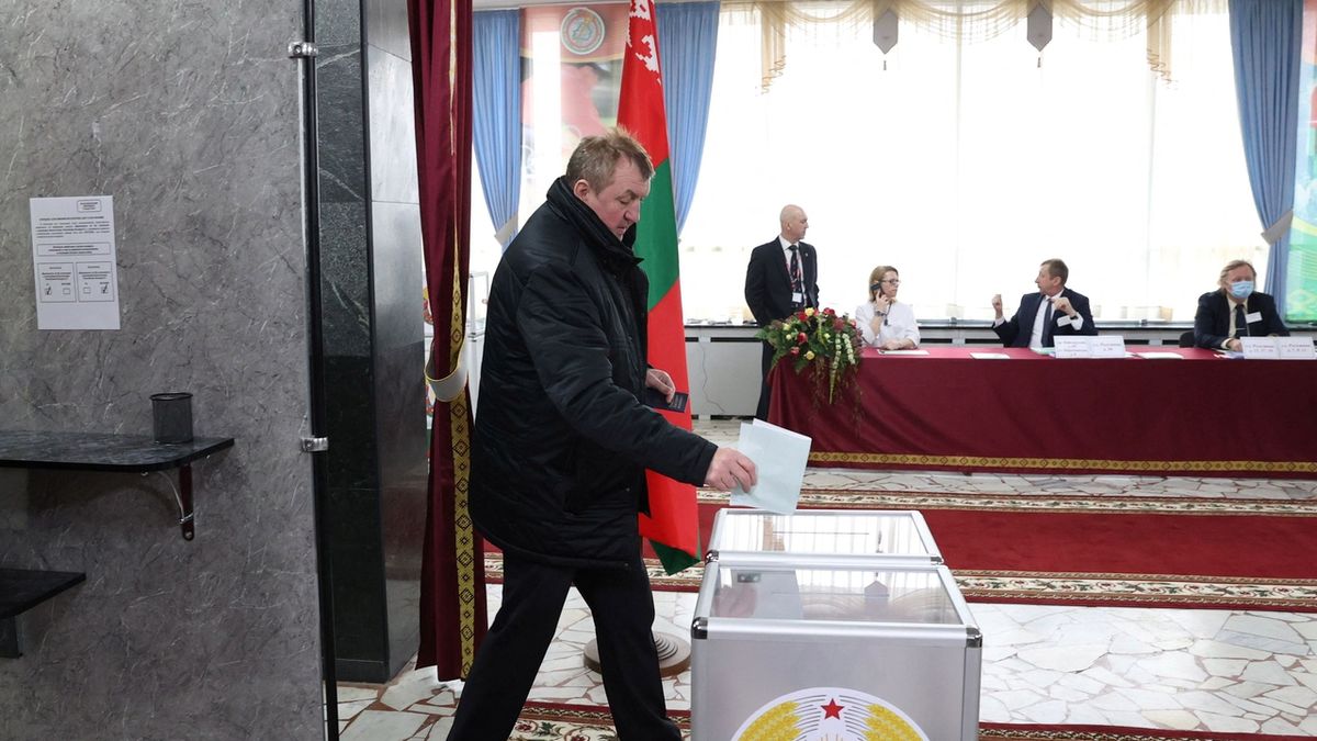 Bělorusko v referendu umožnilo umístění jaderných zbraní na svém území